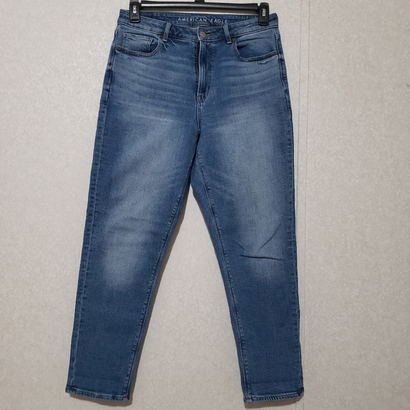 American Eagle Outfitters Denim - American Eagle Outfitters Women's Blue mom Jeans....size:6 regular